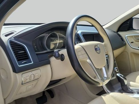 Used 2016 Volvo XC60 T5 Premier w/ Proximity Package FWD image 21