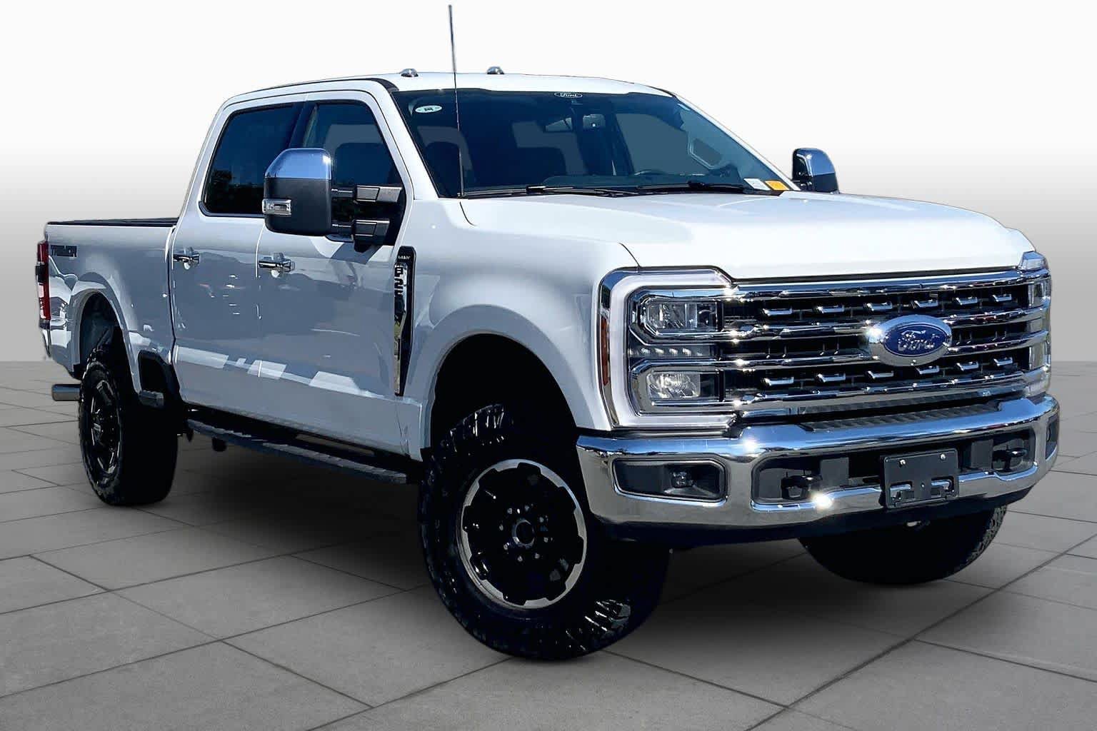 Used 2026 Ford F250 Lariat w/ Tremor Off-Road Package AWD/4WD image 3