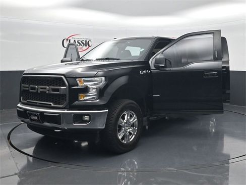 Used 2017 Ford F150 XLT w/ Equipment Group 302A Luxury image 38