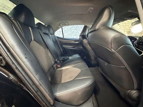 Used 2022 Toyota Camry SE FWD image 10