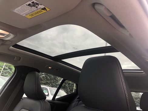 New 2026 Volvo XC40 B5 Plus w/ Protection Package Premier image 15