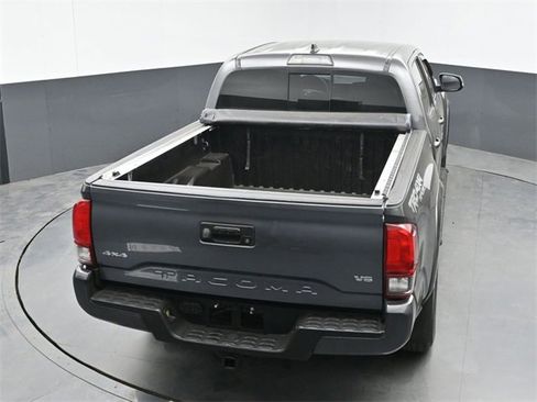 Used 2019 Toyota Tacoma TRD Sport image 37