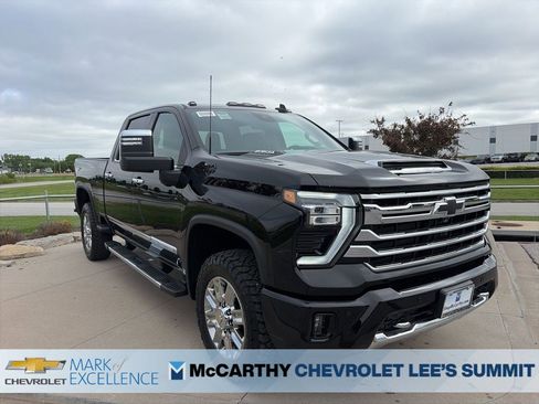 New 2026 Chevrolet Silverado 2500 High Country w/ Technology Package AWD/4WD image 2