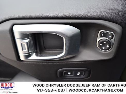 Used 2024 Jeep Wrangler Unlimited Rubicon AWD/4WD image 21