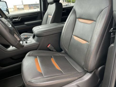 Used 2025 GMC Sierra 3500 AT4 w/ AT4 Premium Plus Package AWD/4WD image 11