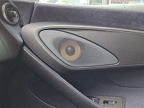 Used 2017 McLaren 570S Base image 28