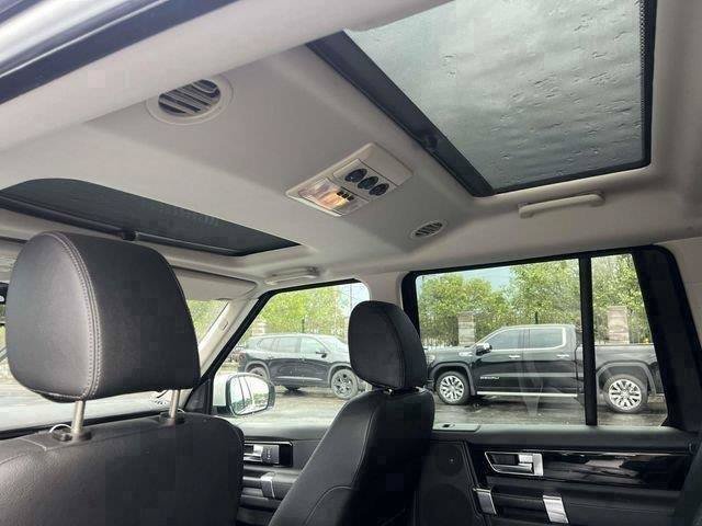 Used 2016 Land Rover LR4 HSE AWD/4WD image 17