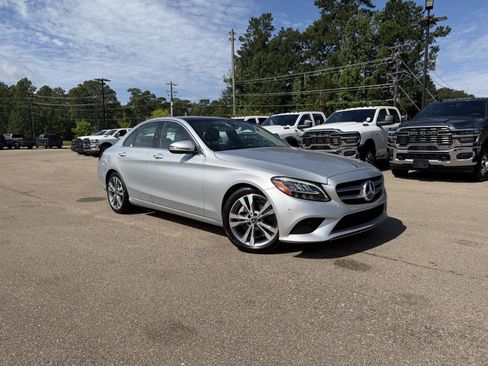 Used 2020 Mercedes-Benz C 300 Sedan image 3