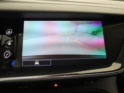 Used 2023 Buick Envision Essence image 17