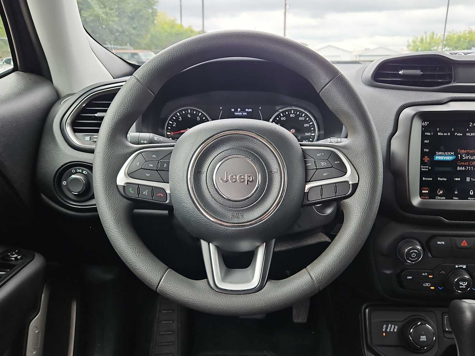 Used 2023 Jeep Renegade Latitude AWD/4WD image 18
