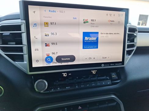 Used 2023 Toyota Tundra Limited image 29