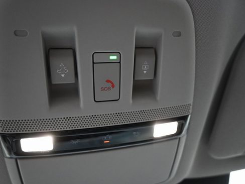 Used 2025 Nissan Murano Platinum w/ Cargo Package image 16