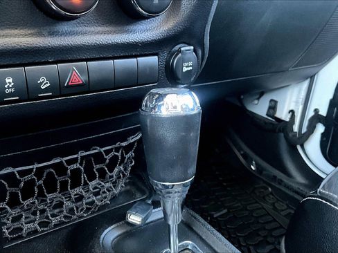 Used 2015 Jeep Wrangler Unlimited Sport image 20