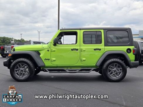 Used 2025 Jeep Wrangler Unlimited Sport AWD/4WD image 6