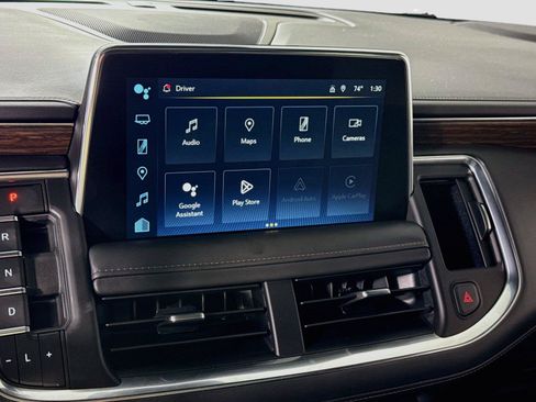 Used 2024 Chevrolet Tahoe High Country AWD/4WD image 9