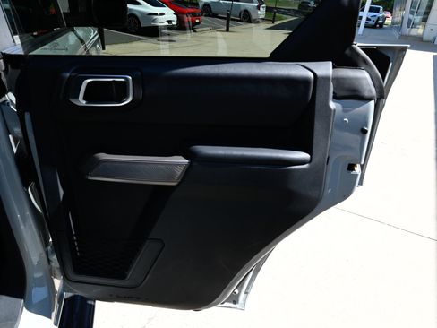 Used 2021 Ford Bronco First Edition AWD/4WD image 42