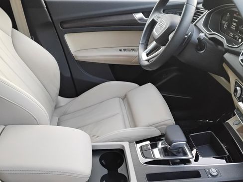 Certified 2025 Audi Q5 2.0T Premium Plus image 28