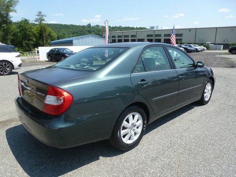 Used 2003 Toyota Camry XLE w/ XLE Premium Plus Pkg FWD image 5
