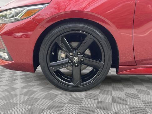 Used 2021 Nissan Sentra SR w/ SR Premium Package FWD image 9