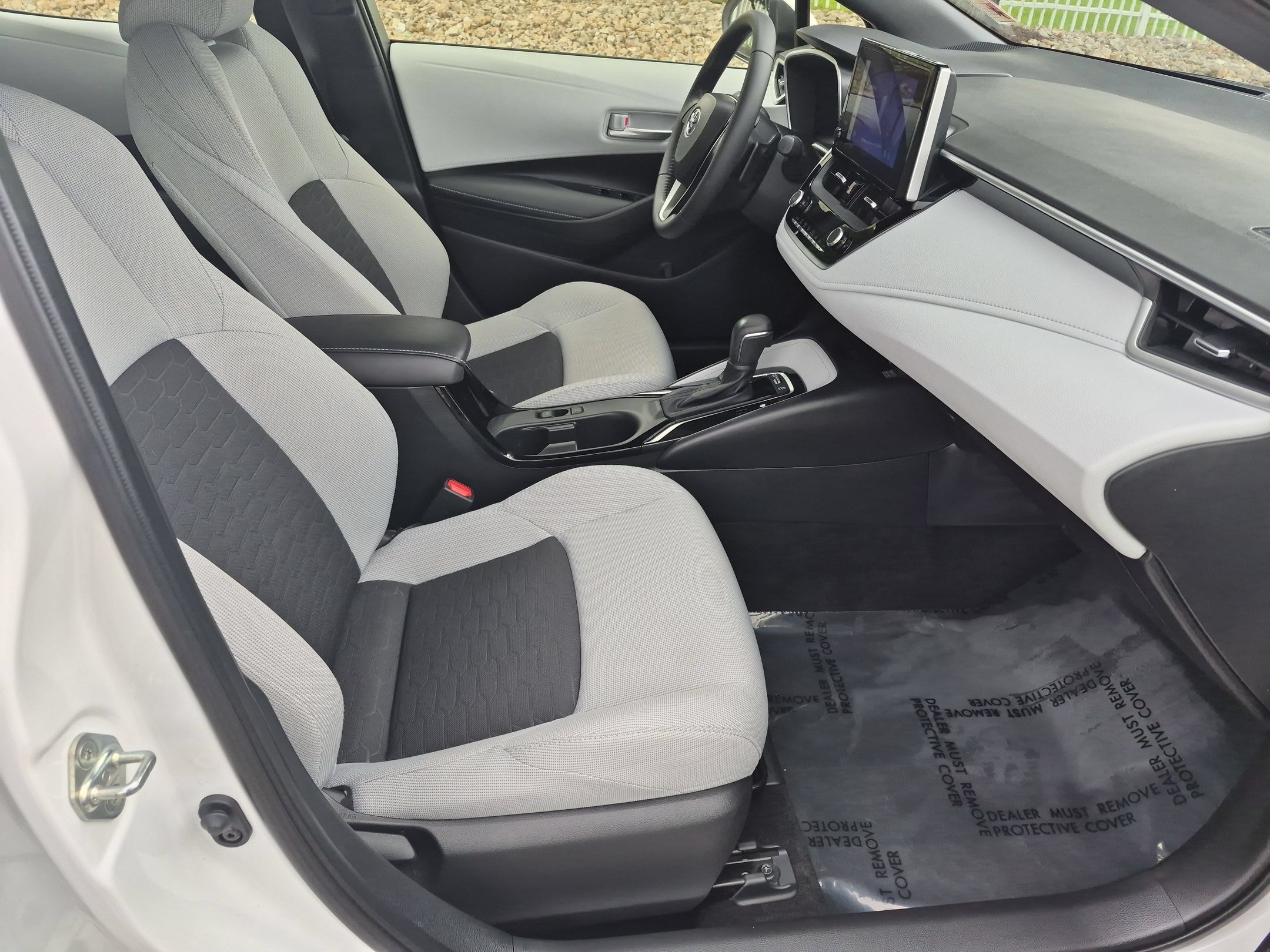 Used 2024 Toyota Corolla SE w/ SE Package FWD image 28