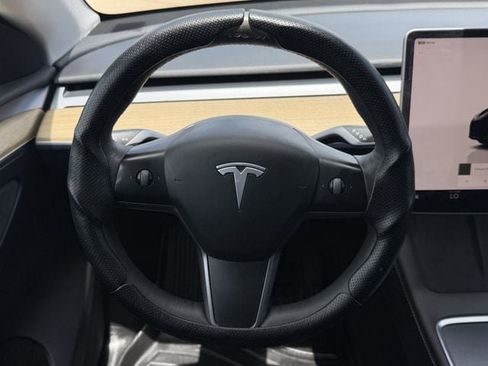 Used 2023 Tesla Model Y Long Range AWD/4WD image 12