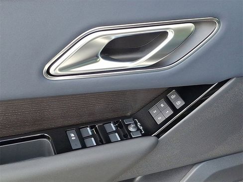 New 2026 Land Rover Range Rover Velar Dynamic SE image 8
