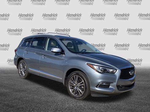 Used 2017 INFINITI QX60 Luxe w/ Deluxe Technology Package image 2