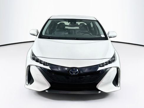 Used 2017 Toyota Prius Prime Plus FWD image 2