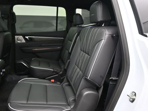 New 2026 Buick Enclave Avenir w/ Super Cruise Package image 24