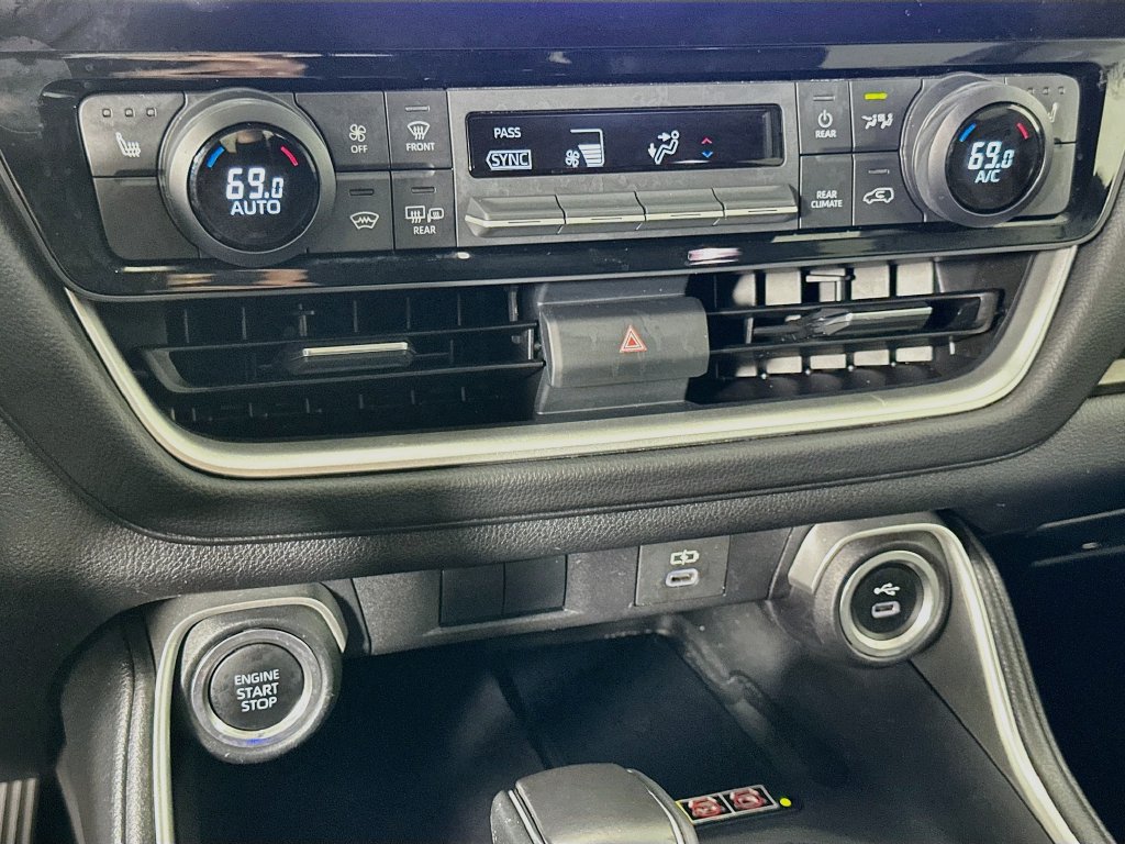 Used 2025 Toyota Grand Highlander FWD image 16