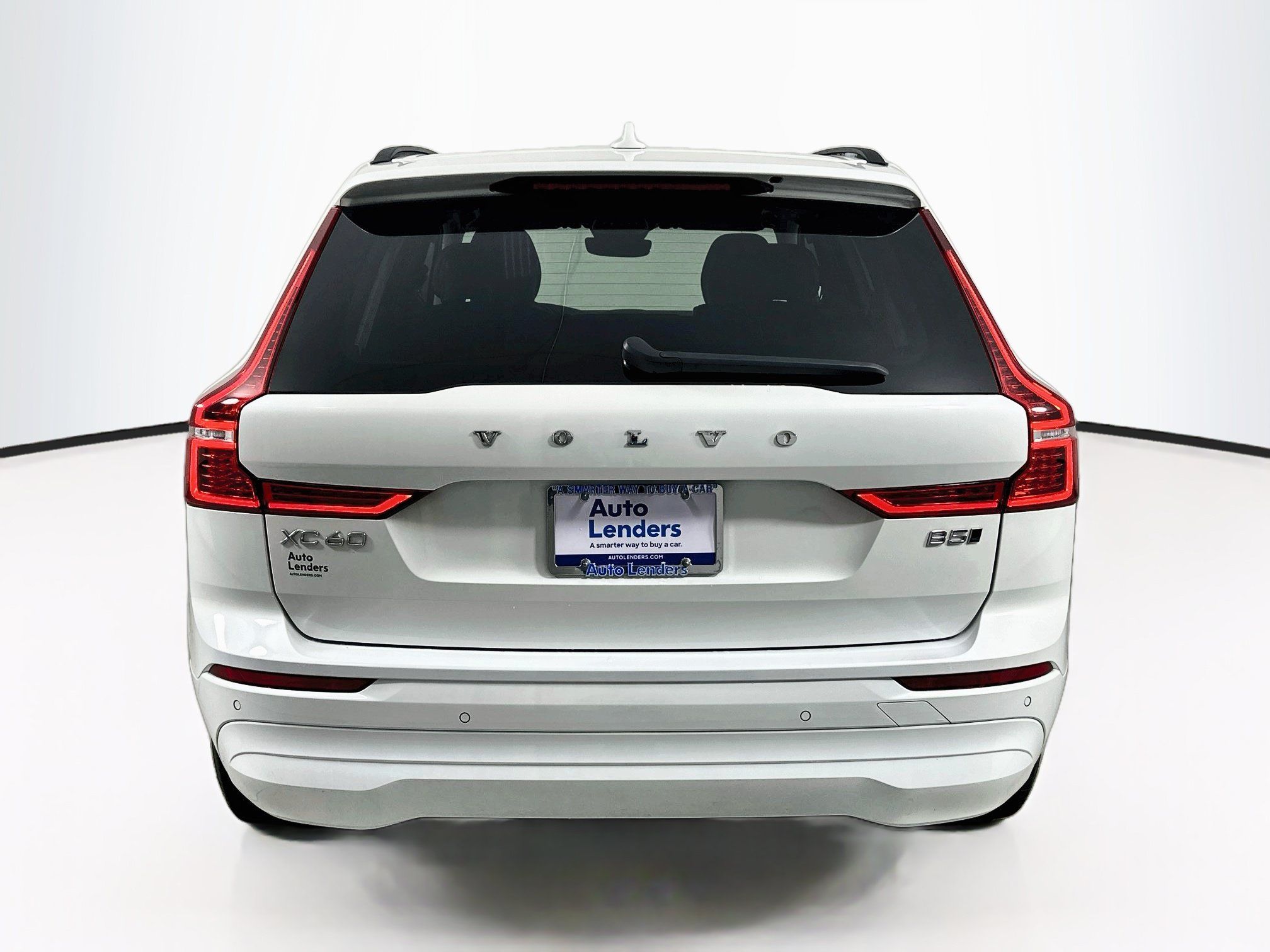 Used 2023 Volvo XC60 B5 Core w/ Protection Package AWD/4WD image 6