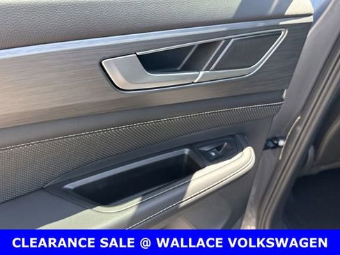 Certified 2024 Volkswagen Atlas Cross Sport SE w/ Panoramic Sunroof Package image 13