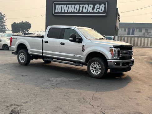Used 2018 Ford F350 XLT w/ Camper Package AWD/4WD image 1