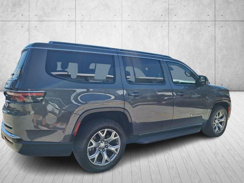 Used 2022 Jeep Wagoneer Series II image 5