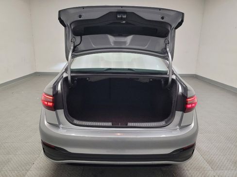 Used 2024 Volkswagen Jetta SE image 29