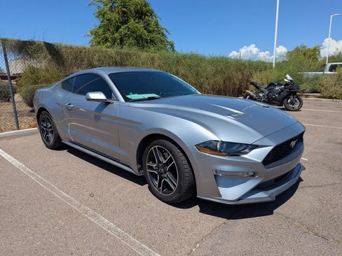 Used 2020 Ford Mustang Premium RWD image 3