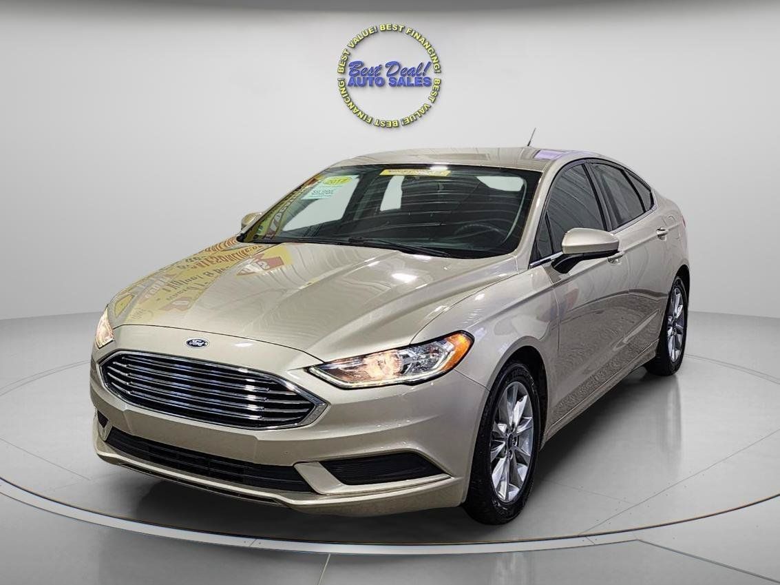 Used 2017 Ford Fusion SE w/ Fusion SE Technology Package FWD image 1