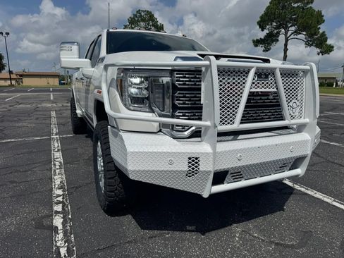 Used 2022 GMC Sierra 3500 Denali w/ Technology Package AWD/4WD image 16