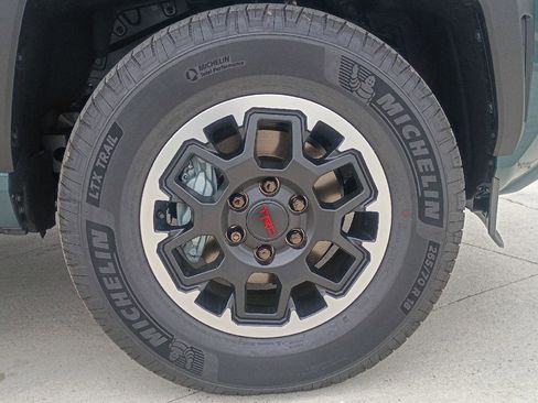 New 2026 Toyota 4Runner TRD Off-Road Premium AWD/4WD image 21