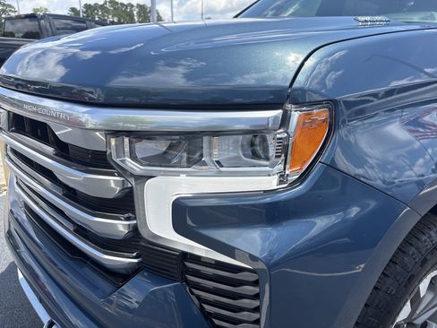 Used 2024 Chevrolet Silverado 1500 High Country w/ Z71 Off-Road Package AWD/4WD image 7