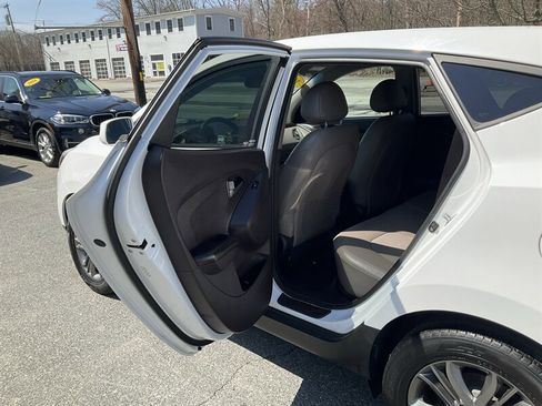 Used 2015 Hyundai Tucson GLS w/ Option Group 02 image 12