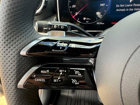 New 2026 Mercedes-Benz GLC 300 image 14