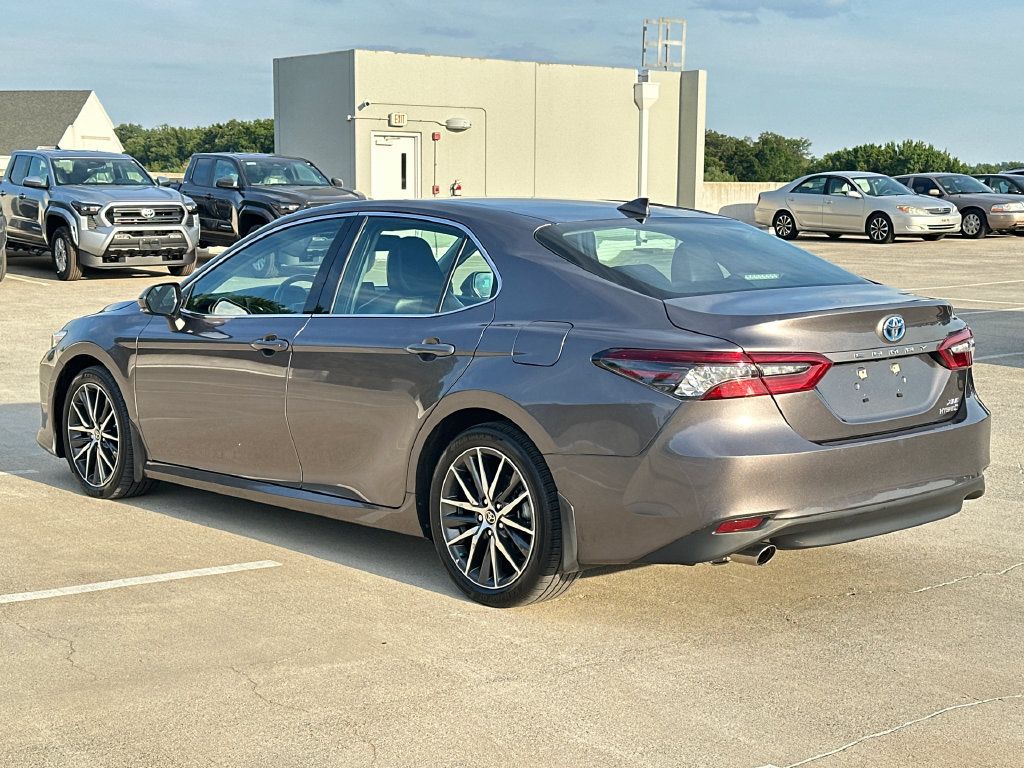 Used 2023 Toyota Camry XLE w/ Cold Weather Package FWD image 3