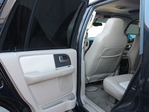 Used 2004 Ford Expedition Eddie Bauer image 19