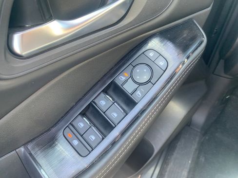 Certified 2023 Nissan Rogue SV w/ SV Premium B Package AWD/4WD image 12