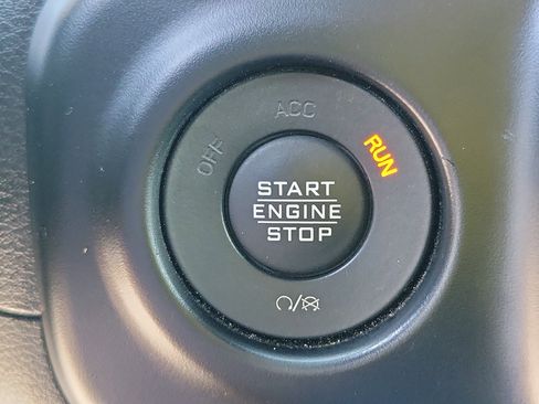 Used 2022 Jeep Wrangler Unlimited Sport w/ Sun And Sound Package AWD/4WD image 35