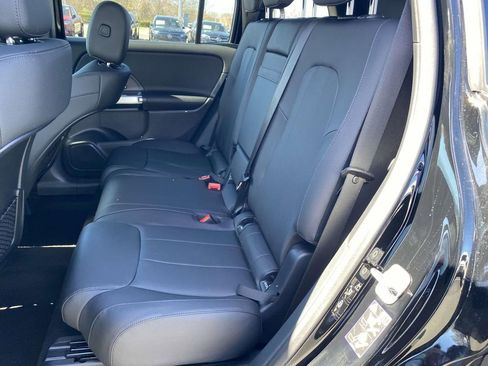 Certified 2025 Mercedes-Benz GLB 250 image 13