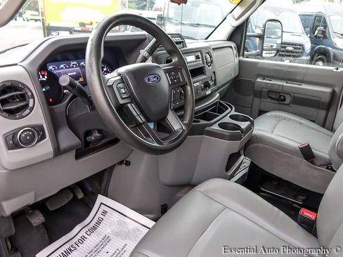 Used 2022 Ford E-350 and Econoline 350 Super Duty RWD image 9