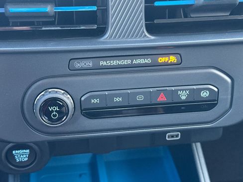 New 2025 Ford Maverick XLT w/ XLT Luxury Package image 18