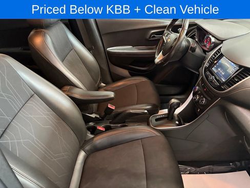 Used 2019 Chevrolet Trax LT w/ LT Convenience Package FWD image 22